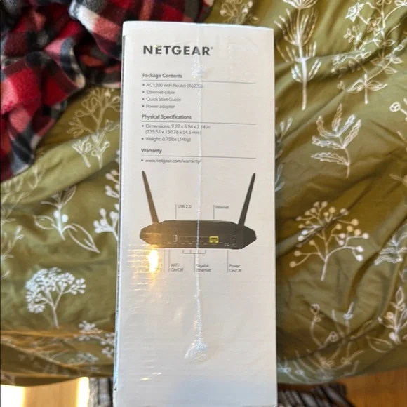 NETGEAR AC1200 WiFi Router - Picture 4 of 5